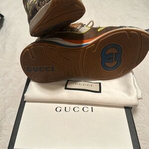 Gucci Shoes I bought in Outlets Toscana,Italy diferentes color green , yellow ,